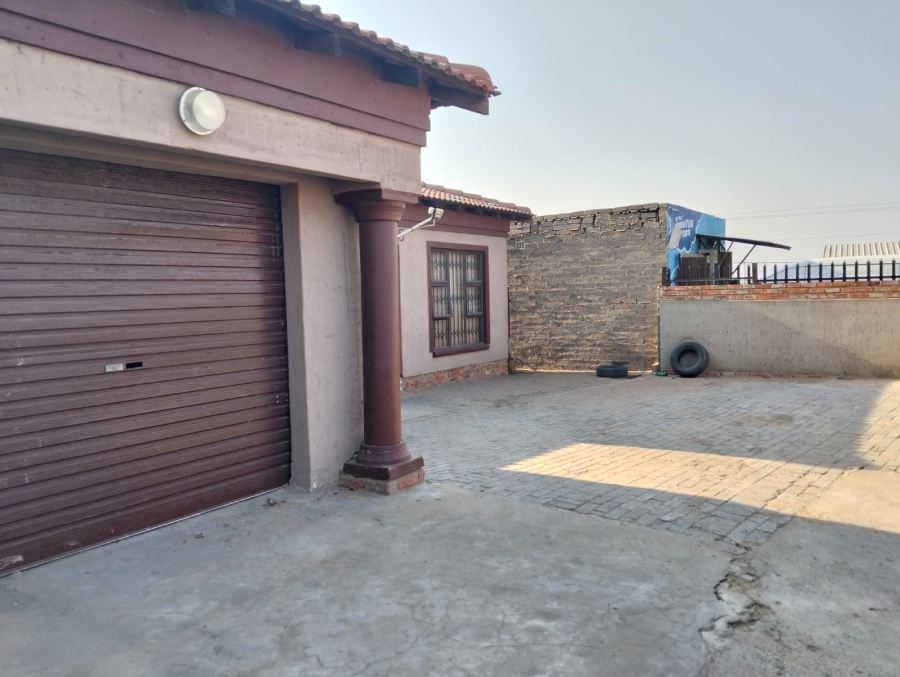 3 Bedroom Property for Sale in Harry Gwala Free State
